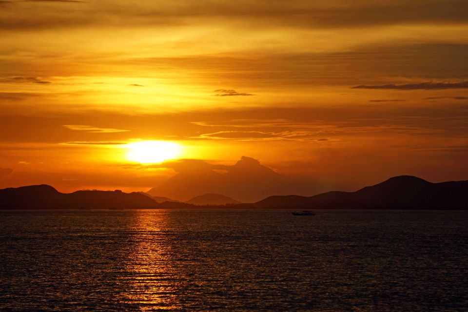 Sonnenuntergang über Sumbawa