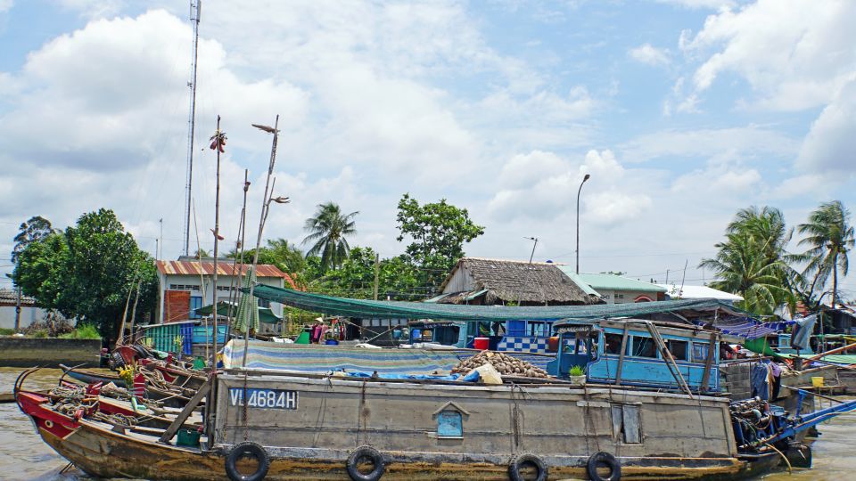 Schwimmender Markt von Cai Be im Mekongdelta