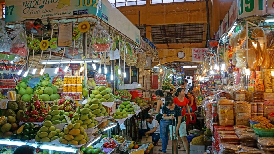 Unterwegs im berühmten Ben-Thanh-Markt in Saigon