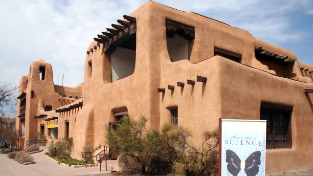 Typisches Adobe-Gebäude in Santa Fe