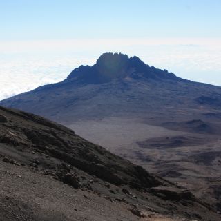 Ausblick zum Mawenzi, dem östlichem Nebengipfel des Kilimanjaro.
