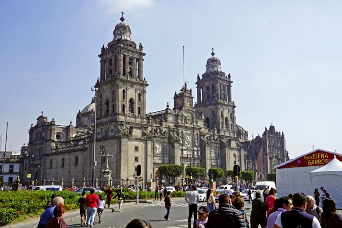 Kathedrale von Mexico City – die älteste Kathedrale Amerikas © Diamir