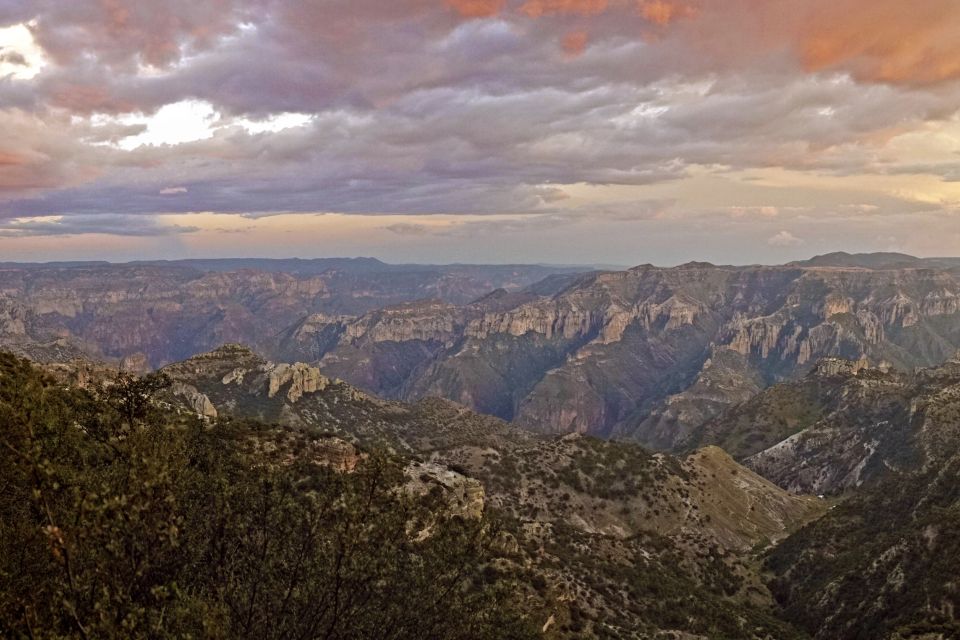 Sonnenuntergangsstimmung über der Sierra Tarahumara
