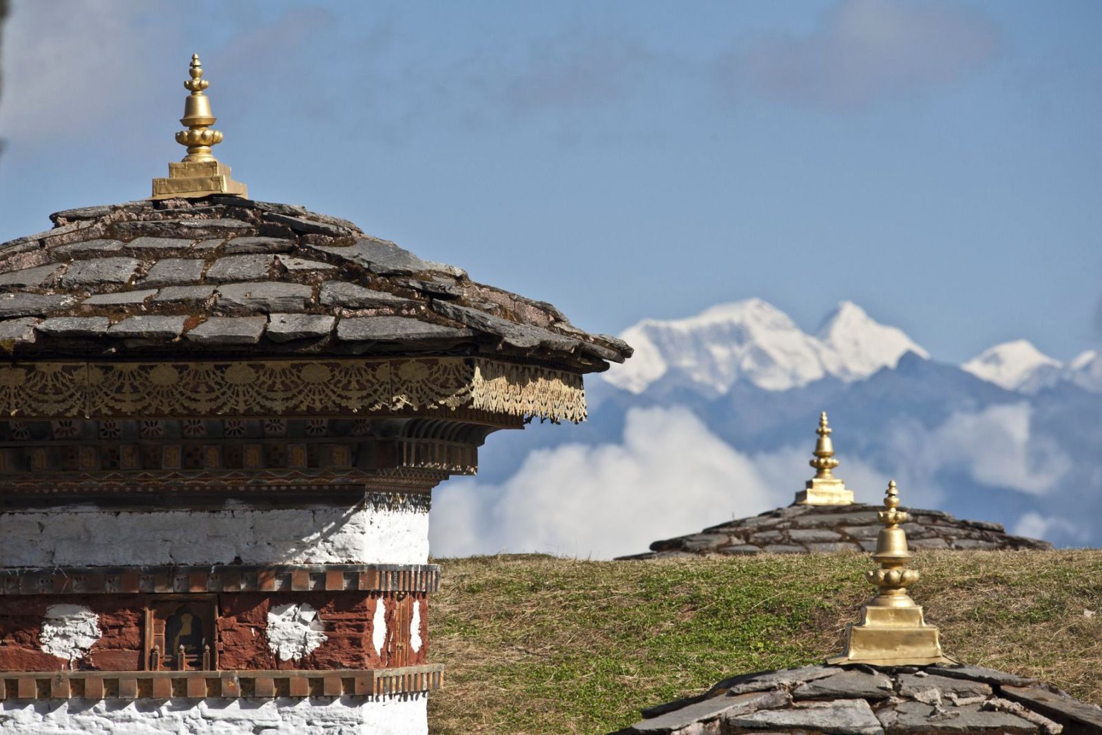 Bhutan , Dochu-La-Pass, 108 Chörten, (Thimphu-Punakha)