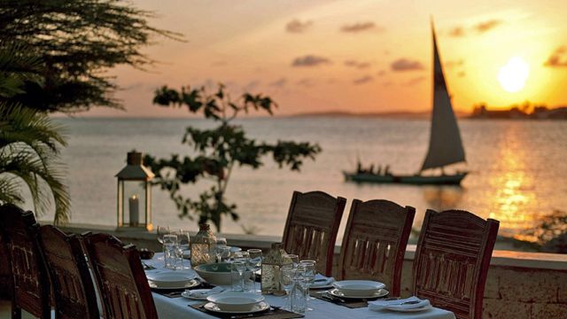 Romantische Stimmung im The Majlis Resort auf Lamu Island