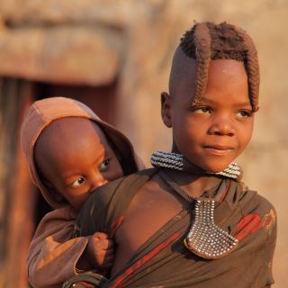 Himba Geschwister
