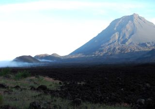 Vulkaninsel Fogo mit Blick auf den Pico de Fogo