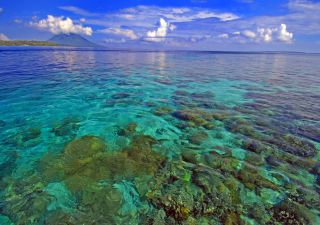 Riff mit Blick auf Ternate