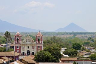 Leon Stadt, Nicaragua