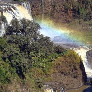 Regenbogen überm Wasserfall