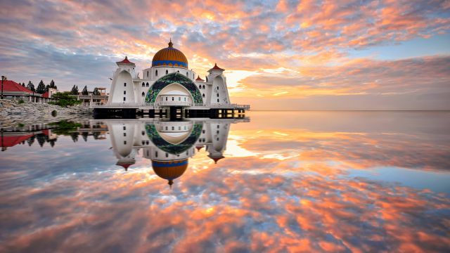 Malaysia - Borneo - Meer - Moschee