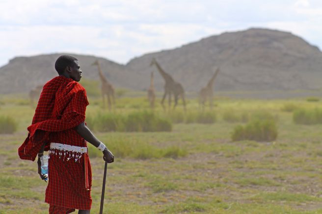 Wanderung mit einem stolzen Massai am Lake Natron