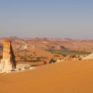 Wüstensand und Felsentürme