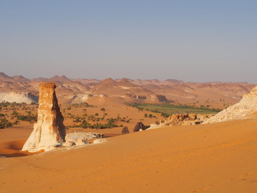 Wüstensand und Felsentürme