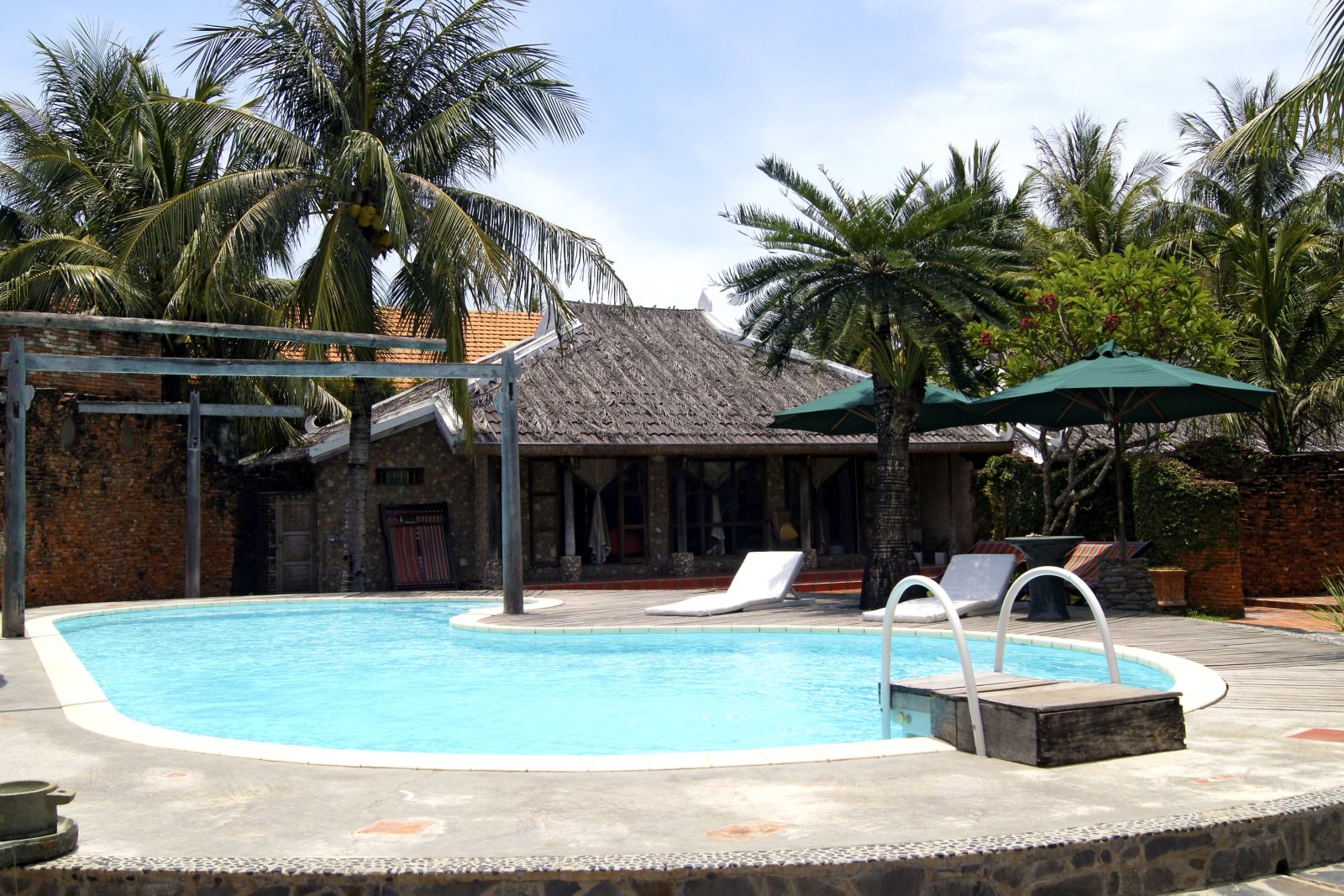 Some Days of Silence Resort – Pool