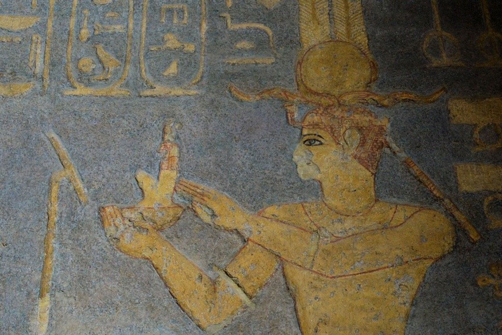7. Bemalte Reliefs im Mut Tempel im Jebel Barkal