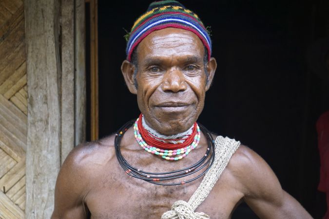 People of Papua © Diamir
