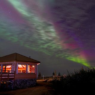Polarlichter über der nanuk Polar Bear Lodge