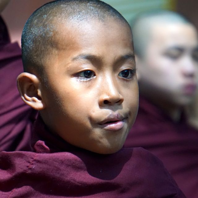 Junger Mönch in Amarapura