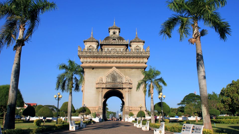 Der Patuxai in Vientiane - Triumphbogen und Denkmal