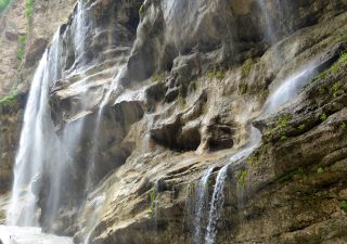 Chegem-Wasserfälle im Kaukasus