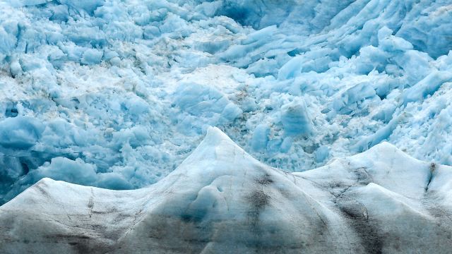 An der Abbruchkante des Nordenskiöld-Gletscher
