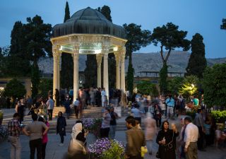 Abendstimmung Hafis-Mausoleum, Shiraz