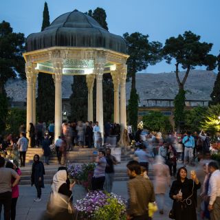 Abendstimmung Hafis-Mausoleum, Shiraz