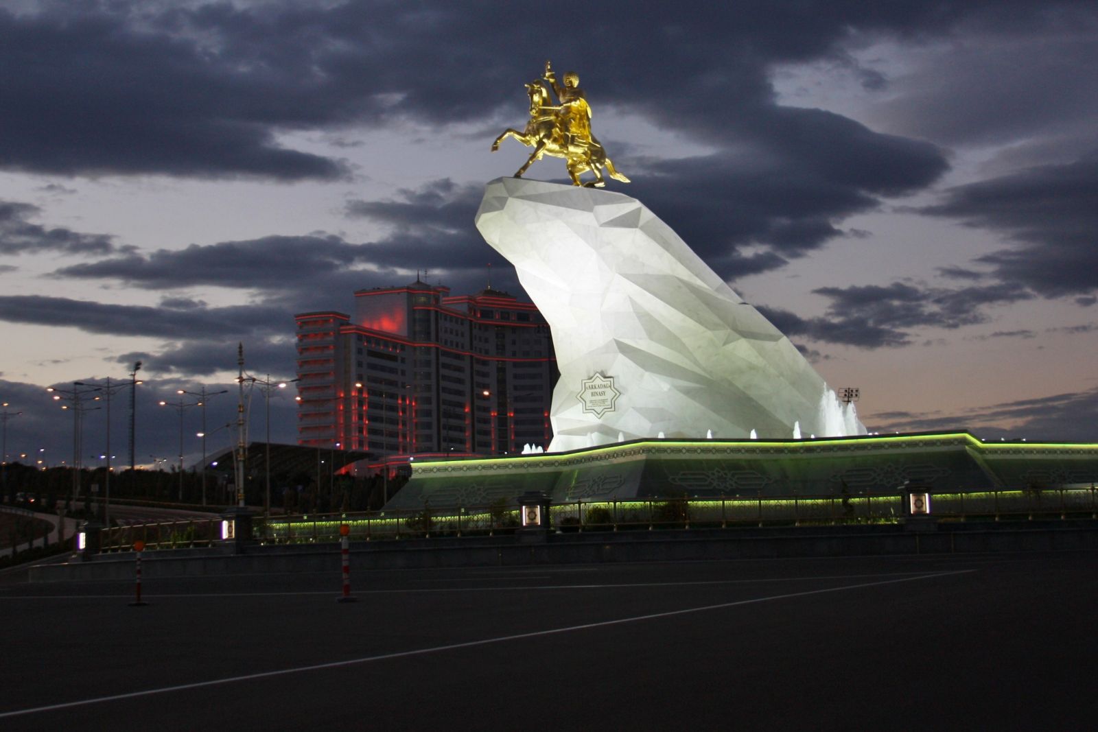 Denkmal in Ashgabat