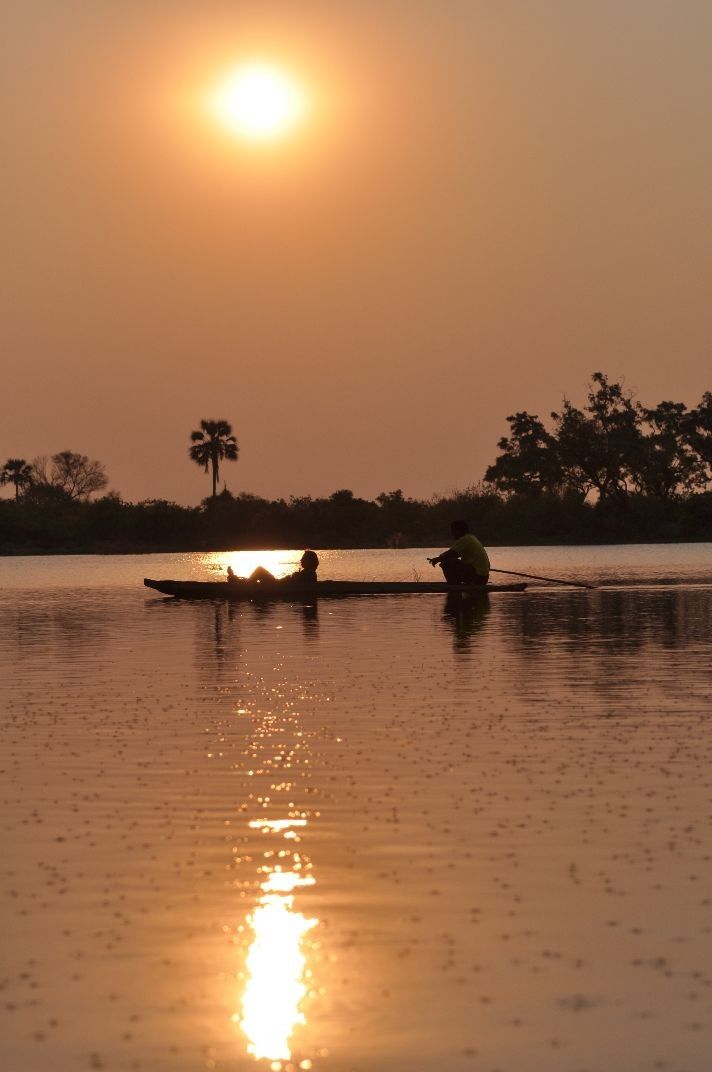 BOTSWC_031010_4ESW_08_Okavango_Delta_Fahrt_mit_Mokoros_.jpg