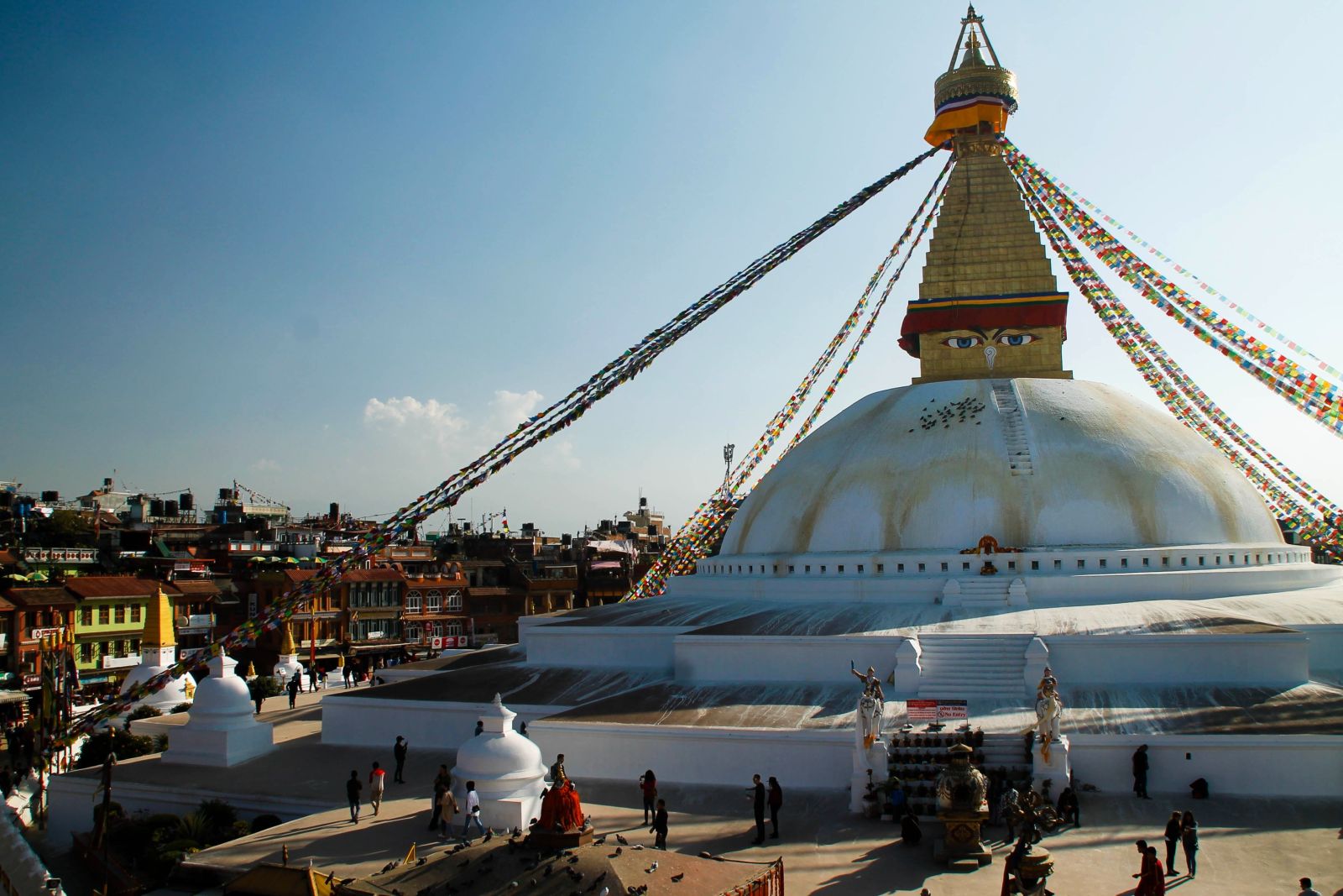 Erstrahlt seit Ende 2016 in neuem Glanz – die wiederaufgebaute Boudhanath Stupa