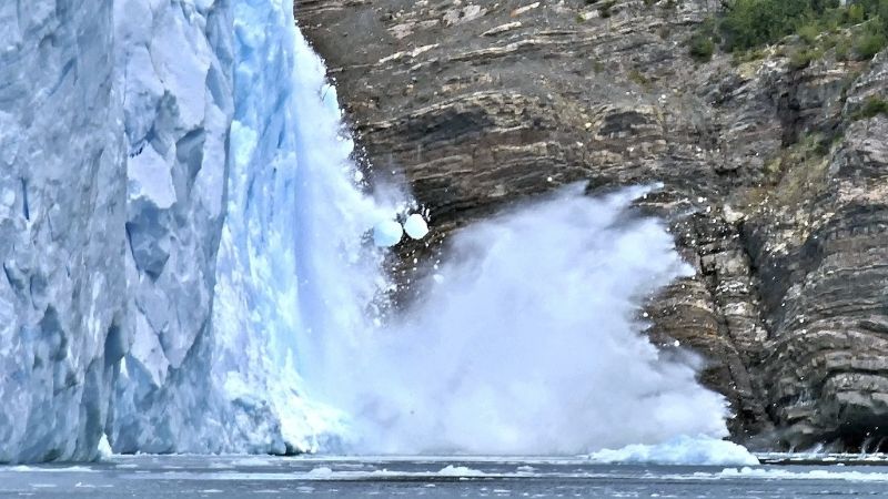 Gletscherabbruch am Perito-Moreno-Gletscher