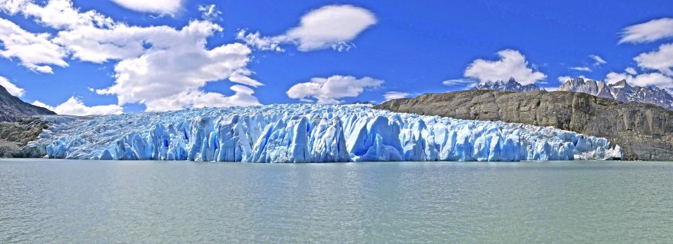 Diese Perspektive vom Perito-Moreno-Gletscher bekommt man am besten während einer Bootsfahrt