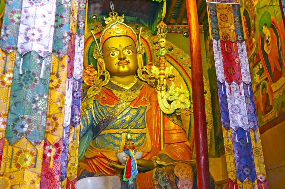 Ladakh Markha Valley Padmasambhava im Hemis Kloster