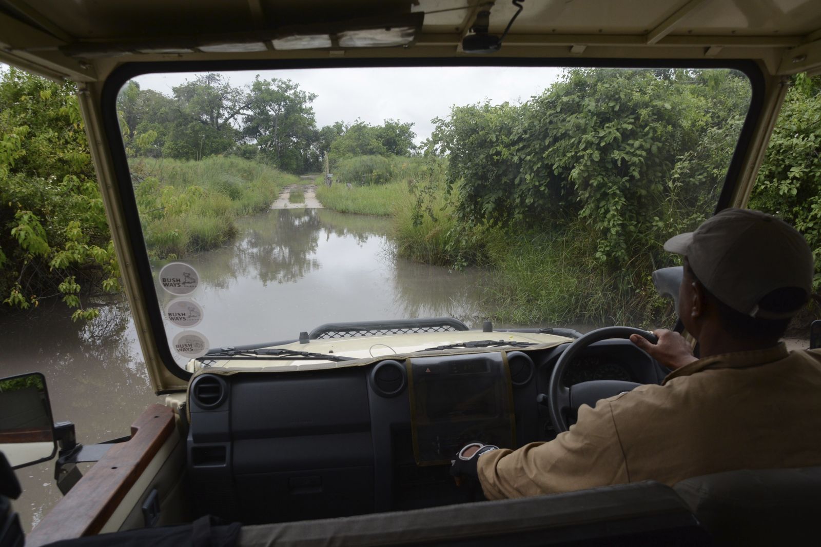 Unterwegs auf den Pisten im Moremi und Chobe während unseres Regenzeit-Aufenthaltes
