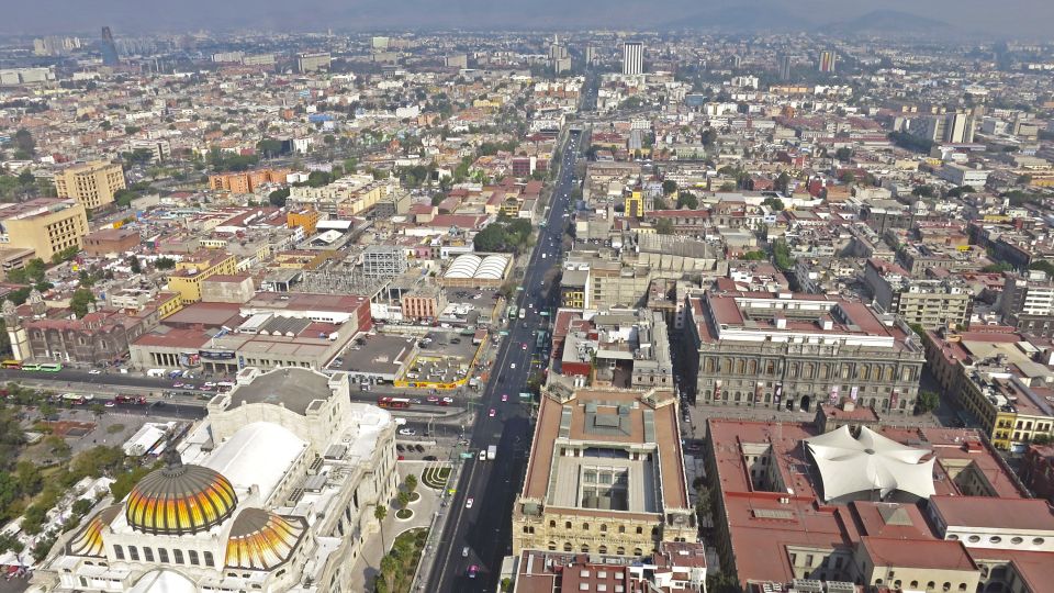 Blick aus der Vogelperspektive auf die Metropole Mexiko-Stadt