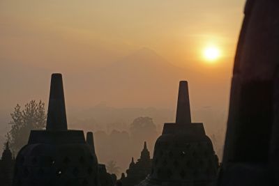 Borobudur im Sonnenaufgang