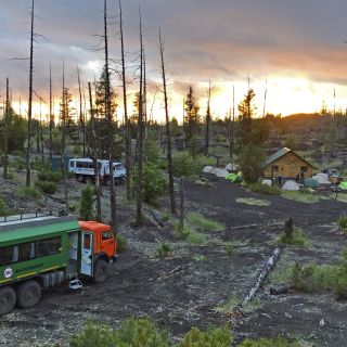 Lager im Toten Wald am Tolbatschik in Russland