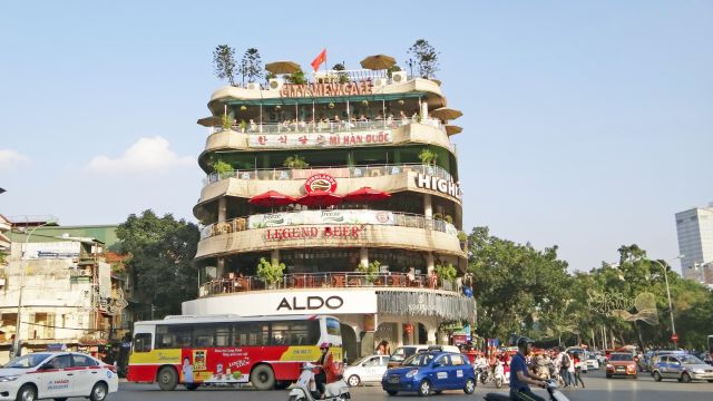 Am Hoan-Kiem-See in Hanoi