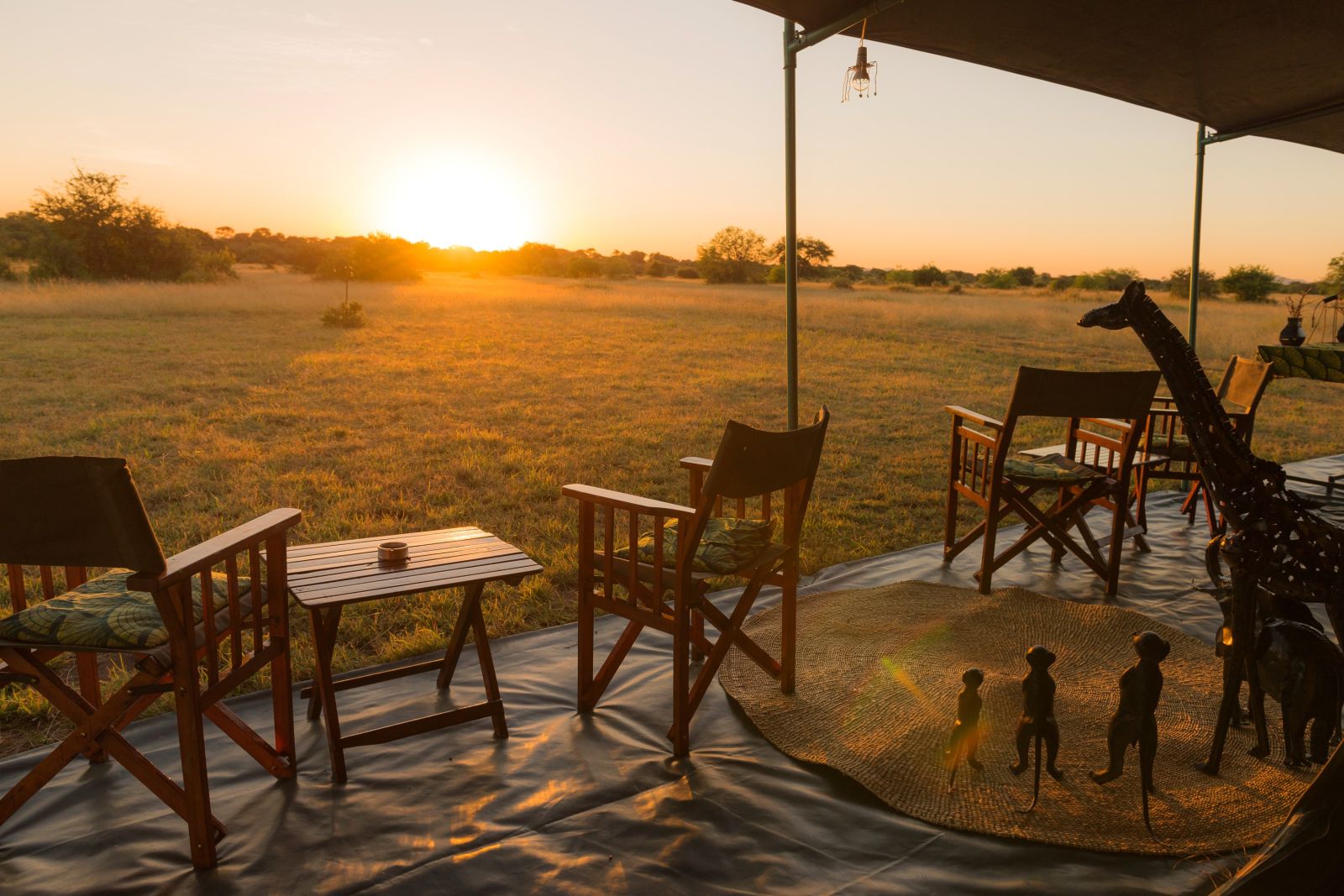 Sonnenaufgang am Serengeti View Camp