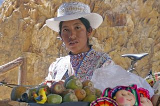 Indigene Frau im Colca-Tal