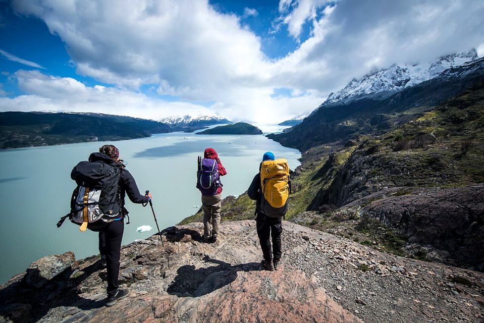 Aktiv unterwegs im Nationalpark Torres del Paine: Blick auf den Grey-Gletscher