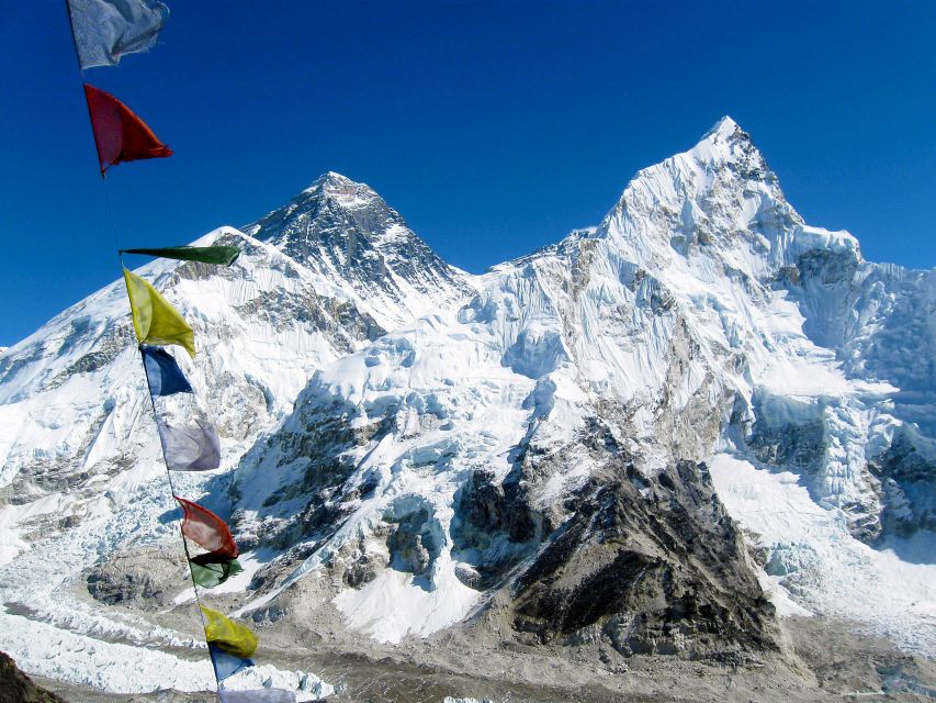 Ausblick vom Kala Pattar auf das Trio Nuptse, Everest und Lhotse
