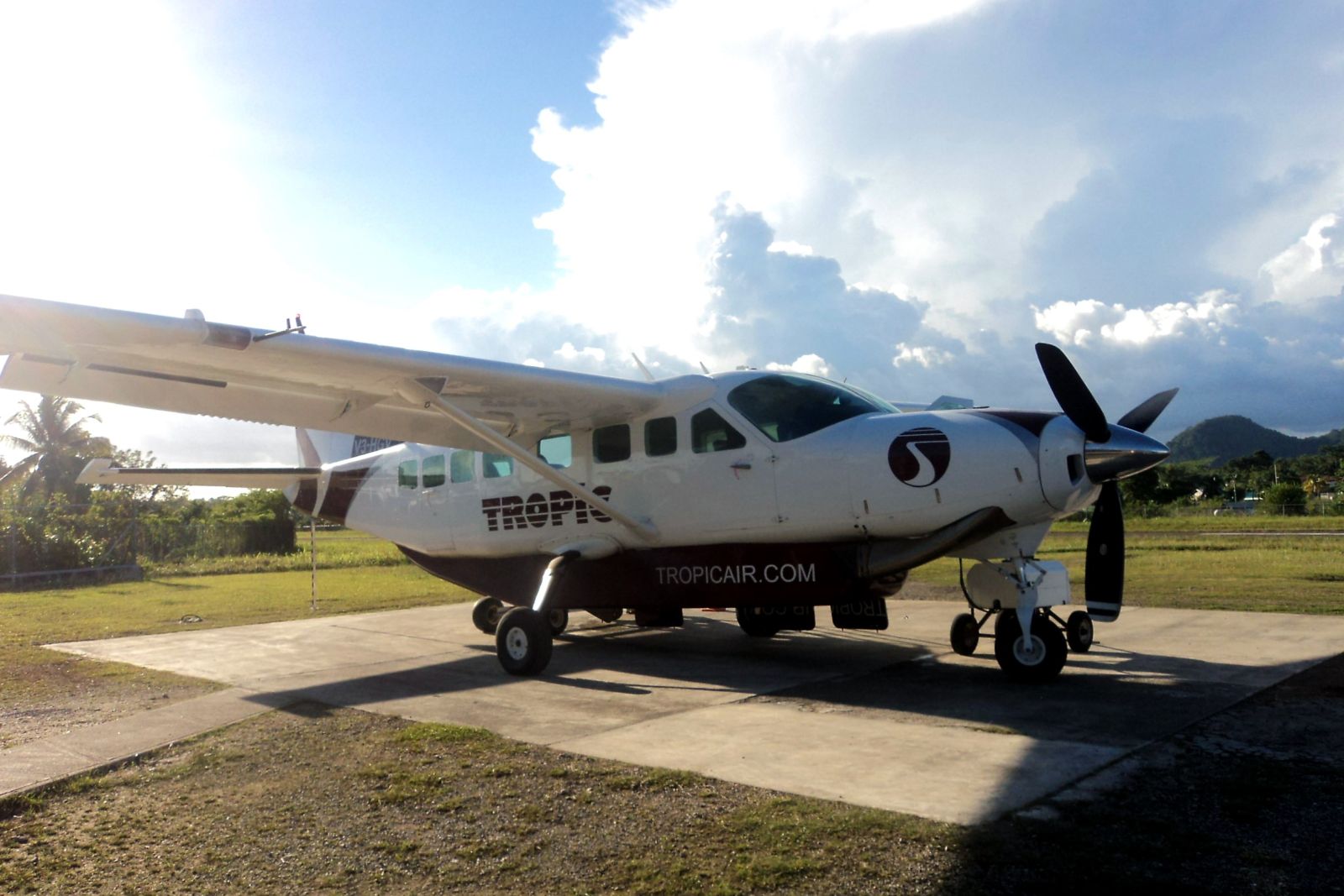 Die „Shuttleflieger“ der Tropic Air bringen euch vom Festland zu den vorgelagerten Koralleninseln.