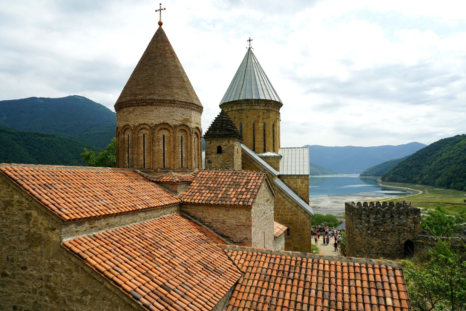 das Kloster Ananuri