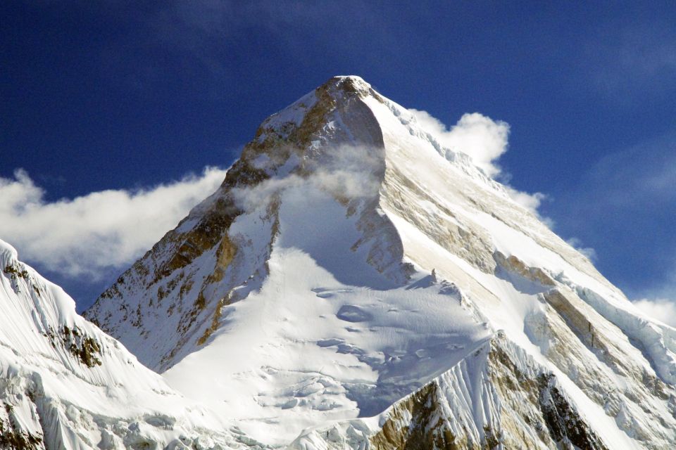 Khan Tengri (7010m)  - das "Matterhorn des Tienschan" von Süden