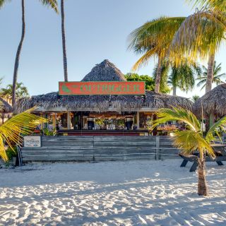 Beach Bar, Outrigger Beach Resort, Fort Myers