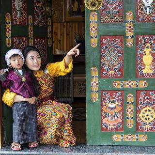 Mutter und Kind in Thimphu