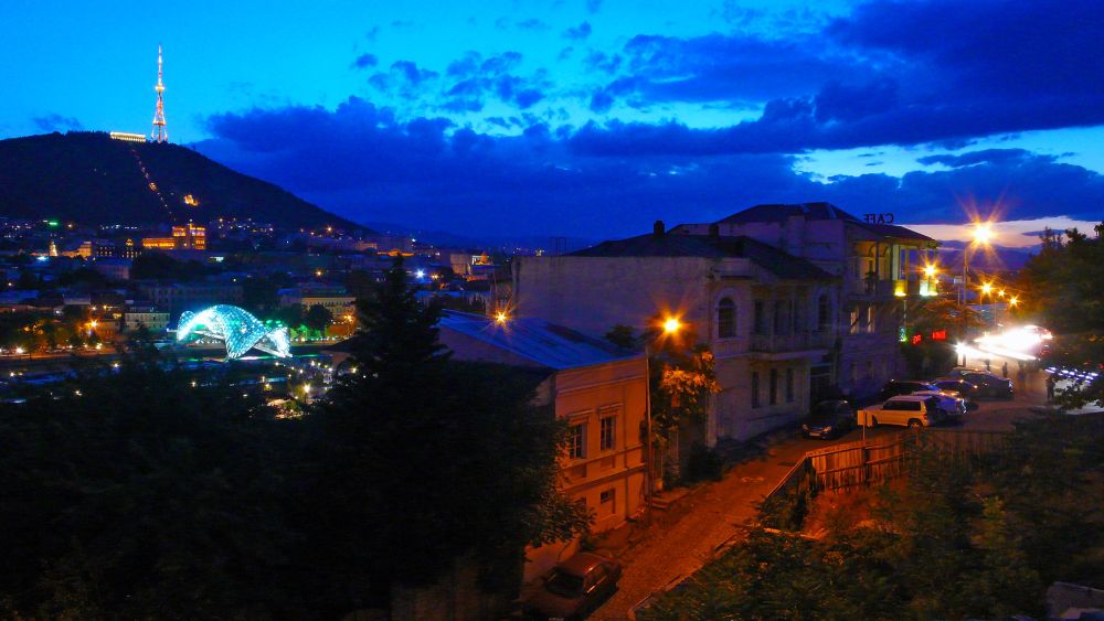 Tiflis bei Nacht