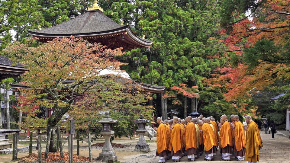 Buddhistische Mönche in Koyasan